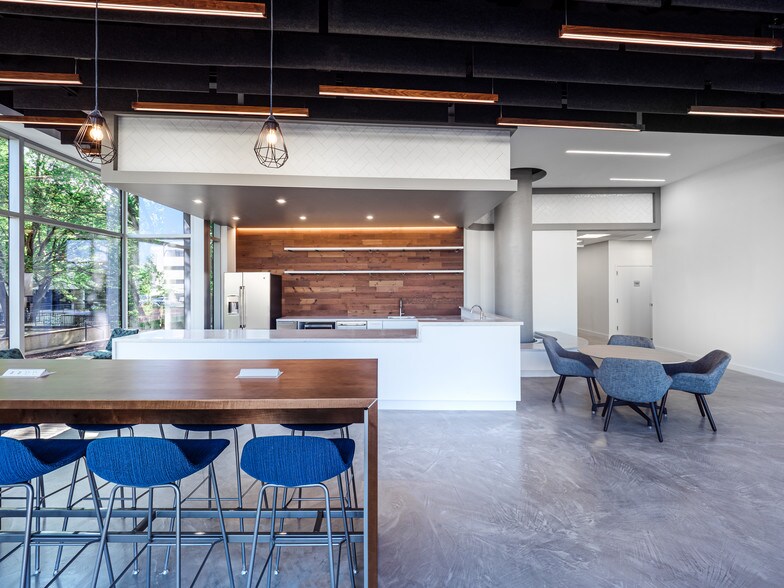 More Photos Of 11800 Sunrise Valley Dr, Reston Office For Lease