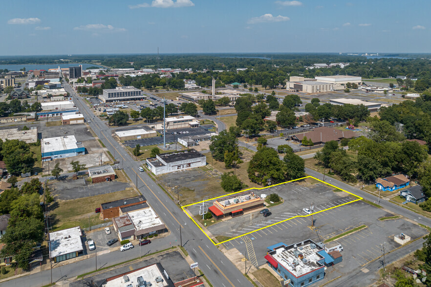 Primary Photo Of 1205 S Main St, Pine Bluff Restaurant For Sale