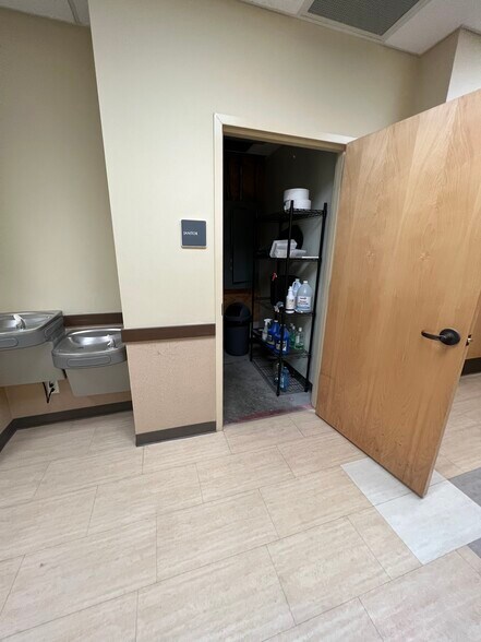 More Photos Of 1000 Meade St, Dunmore Medical For Lease