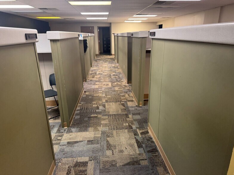 More Photos Of 2709 McGraw Dr, Bloomington Office Residential For Sale