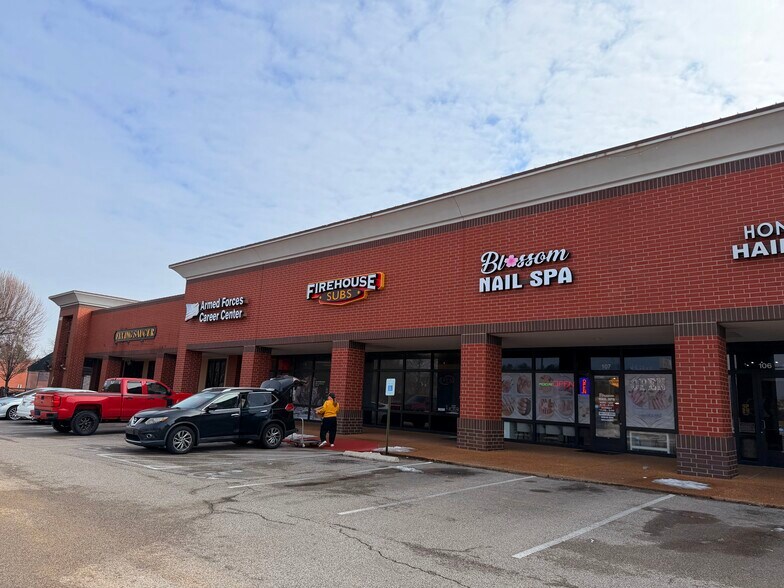 More Photos Of 1400 N Germantown Pky, Cordova Unknown For Lease