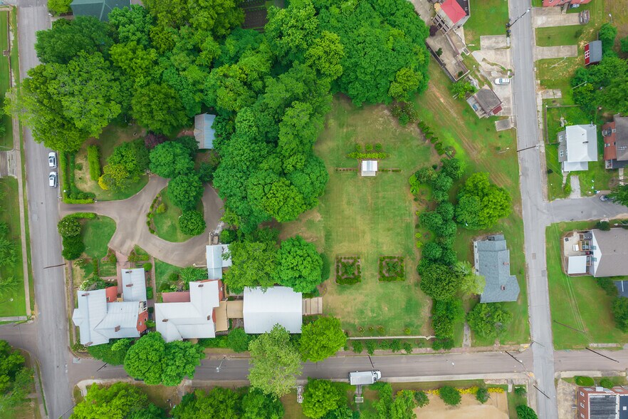 More Photos Of 204 E Deaderick St, Jackson Land For Sale