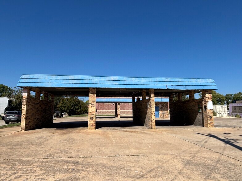 More Photos Of 521 Alegre Vista Dr, Denton Carwash For Sale