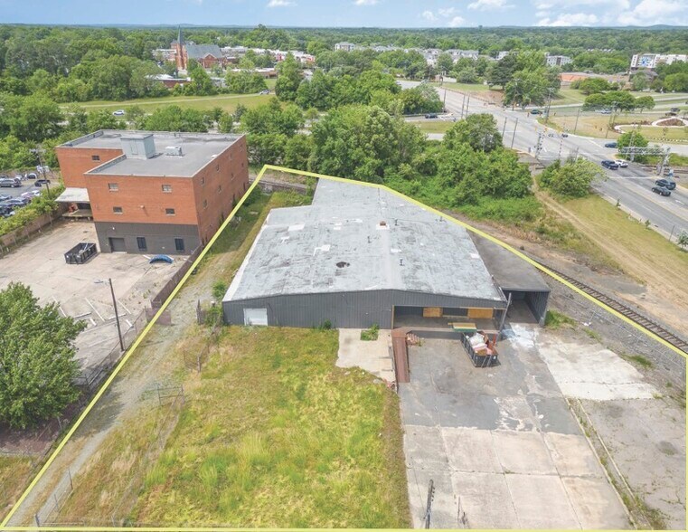 More Photos Of 806 Ramseur St, Durham Warehouse For Lease