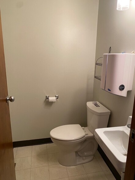 More Photos Of 421 Main St, Tarkio Medical For Sale