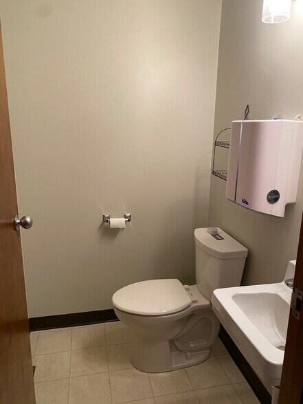 More Photos Of 421 Main St, Tarkio Medical For Sale