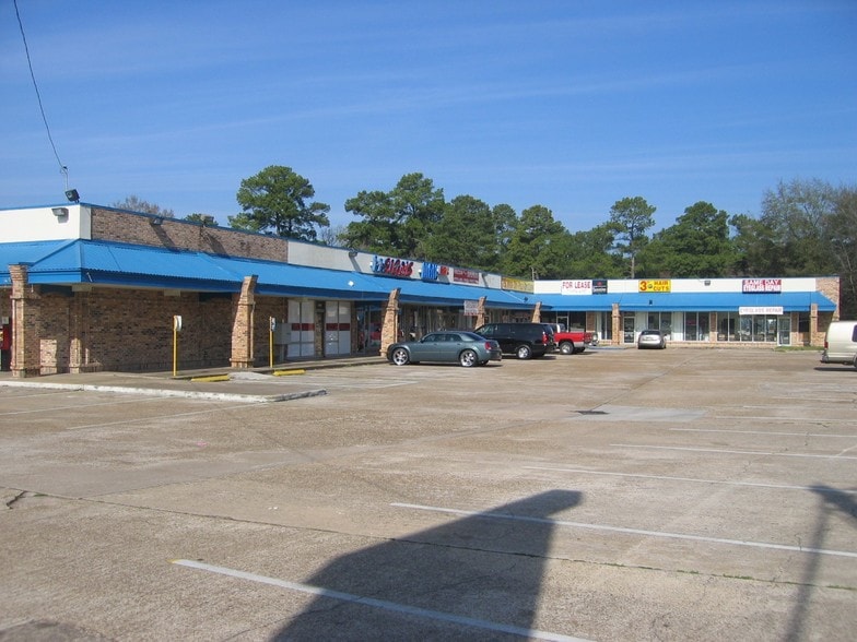 More Photos Of 17001-17015 Rolling Creek Dr, Houston Freestanding For Sale