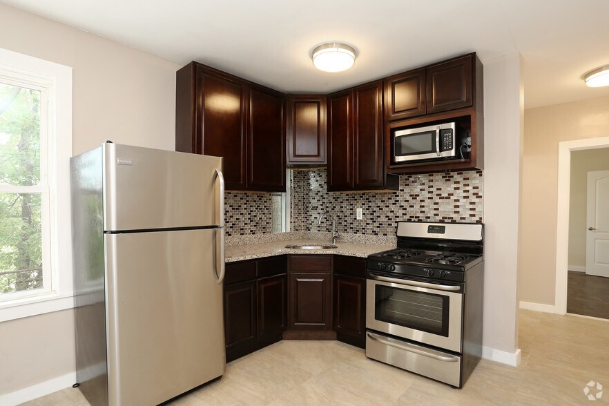 More Photos Of 12-16 Groton St, Hartford Apartments For Sale