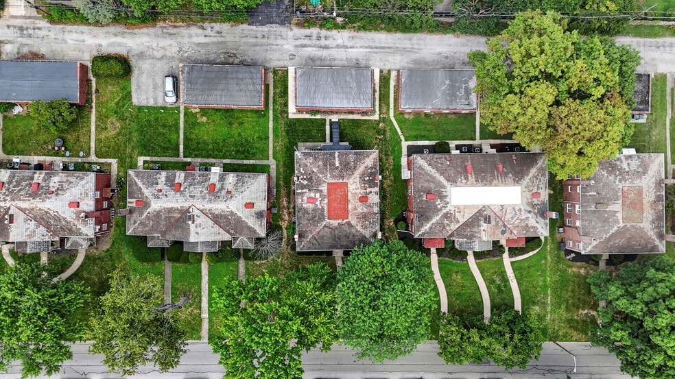 More Photos Of 802 Kenwick Rd, Columbus Apartments For Sale