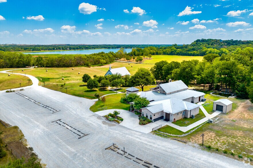 Primary Photo Of 3002 Azle Hwy, Weatherford Lodge Meeting Hall For Sale