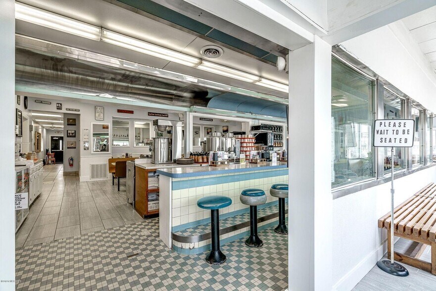 More Photos Of 100 E Fort Macon Rd, Atlantic Beach Restaurant For Sale