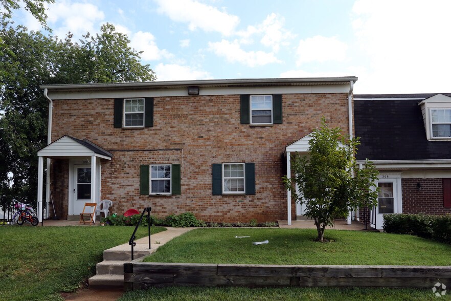 More Photos Of 10000 Greenside Dr, Cockeysville Apartments For Lease