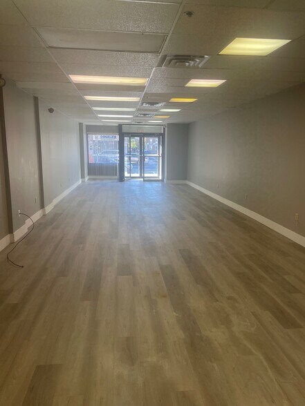 More Photos Of 250 Main St, Hartford Apartments For Lease