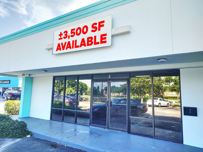 More Photos Of 600 6th Ave, Vero Beach Storefront For Lease