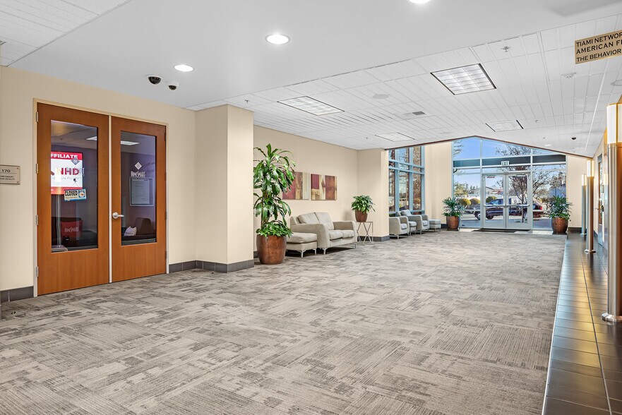 More Photos Of 9355 E Stockton Blvd, Elk Grove Office For Sale