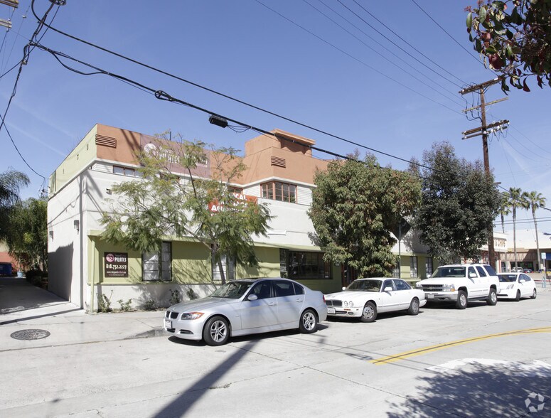 More Photos Of 4789 Vineland Ave, North Hollywood Medical For Lease