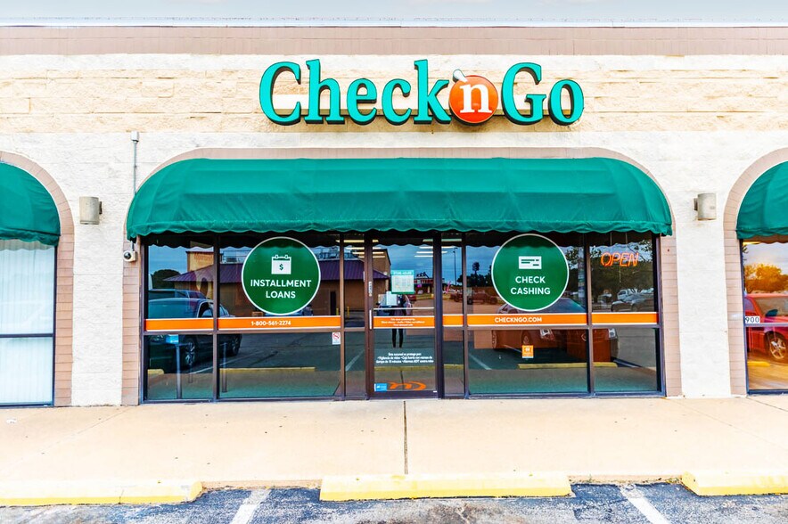 More Photos Of 900 E Prospect Ave, Ponca City Storefront For Sale