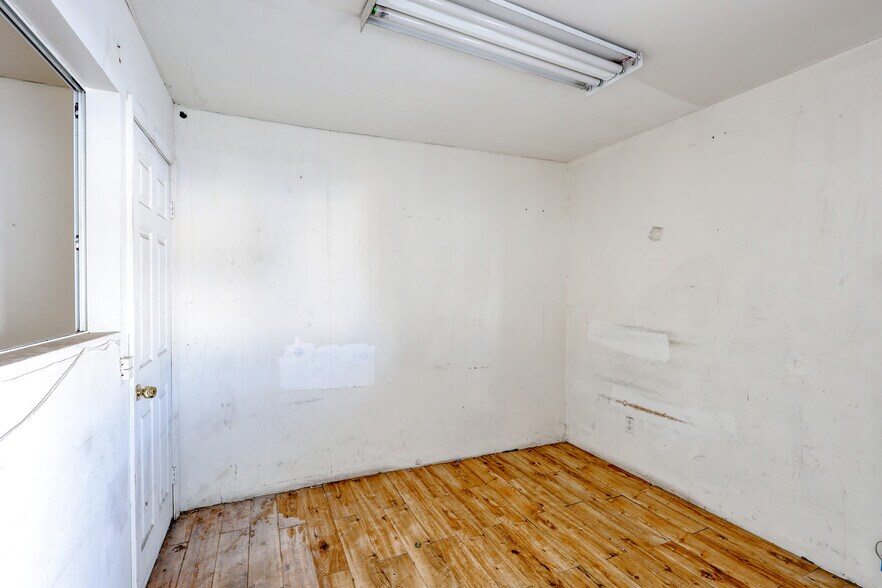 More Photos Of 784 Crocker St, Los Angeles Warehouse For Sale