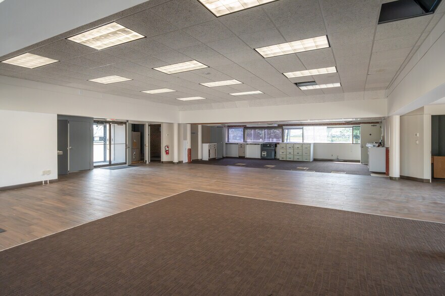 More Photos Of 1310 S Rochester Rd, Rochester Hills Bank For Sale