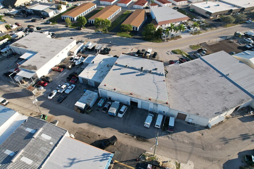 More Photos Of 1203 SE 9th Ter, Cape Coral Light Distribution For Lease