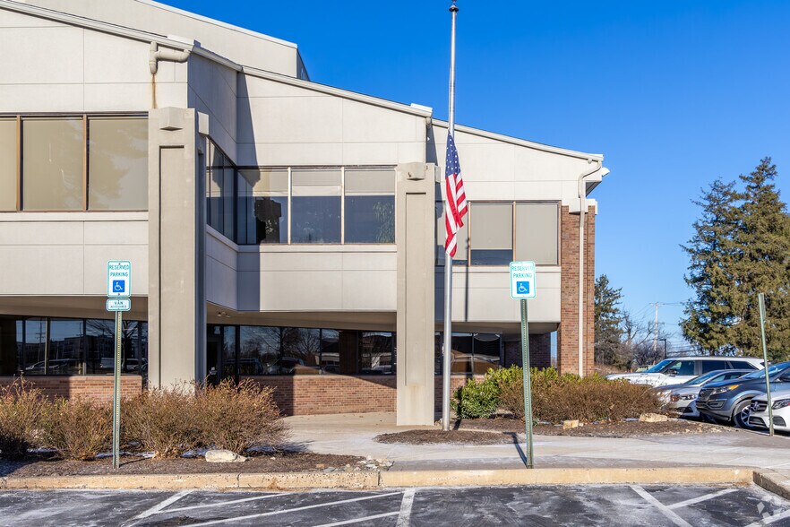 More Photos Of 300 Welsh Rd, Horsham Township Office For Lease