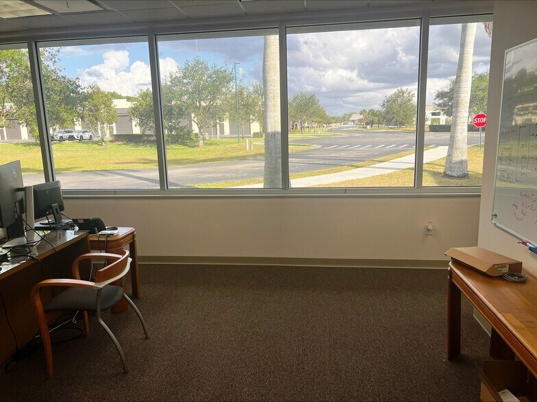 More Photos Of 16160 Performance Way, Naples Warehouse For Lease