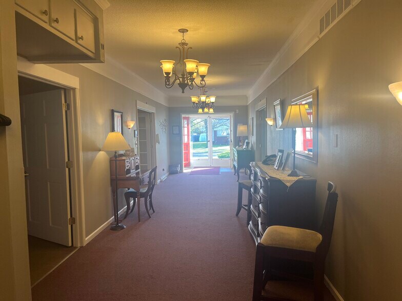 More Photos Of 701 Main St, Walbridge Funeral Home For Sale