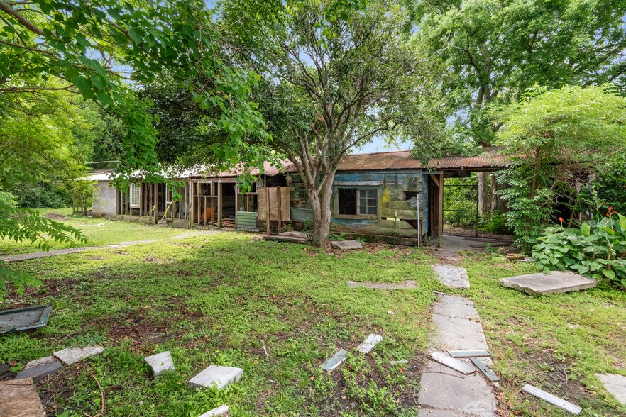 More Photos Of 3020-3032 Saint Claude Ave, New Orleans Office For Sale