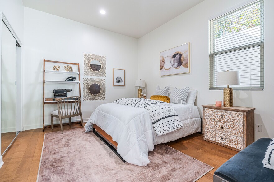 More Photos Of 3718 S Barrington Ave, Los Angeles Rehabilitation Center For Lease