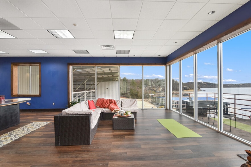 More Photos Of 6550 Pelican Dr, Osage Beach Marina For Sale