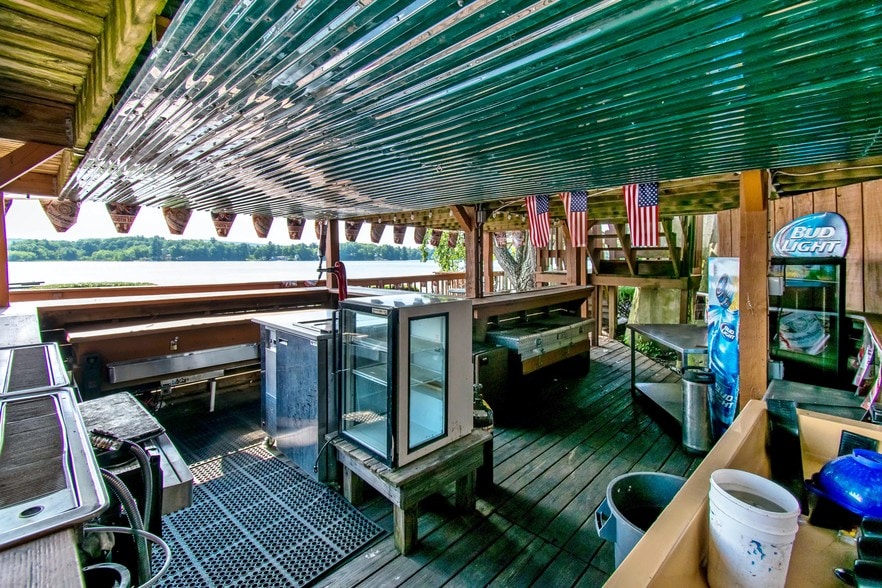 More Photos Of 141 Congamond Rd, Southwick Restaurant For Lease