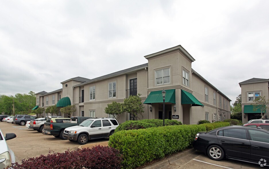 More Photos Of 860 E River Pl, Jackson Office For Lease