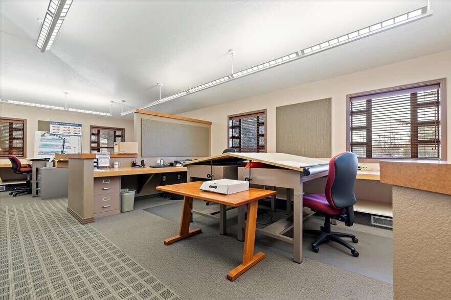 More Photos Of 5200 W State St, Boise Office For Sale