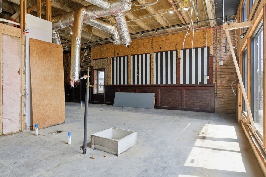 More Photos Of 823 Woodland St, Nashville Freestanding For Lease