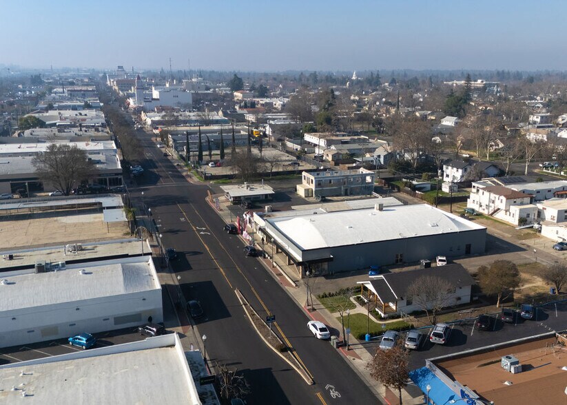 More Photos Of 35 W Main St, Merced Storefront For Sale