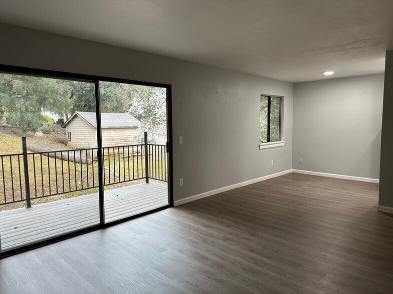 More Photos Of 200 Pine St, Auburn Apartments For Sale