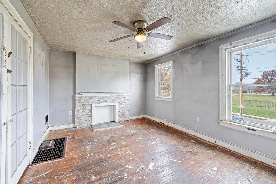More Photos Of 397 Catherine St, Columbus Apartments For Sale