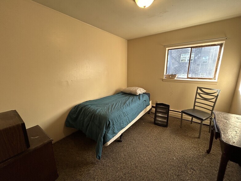 More Photos Of 1515 W National Ave, Milwaukee Hotel For Sale