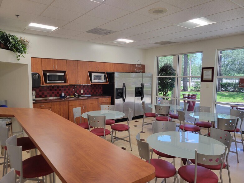 More Photos Of 195 International Pky, Lake Mary Office For Lease