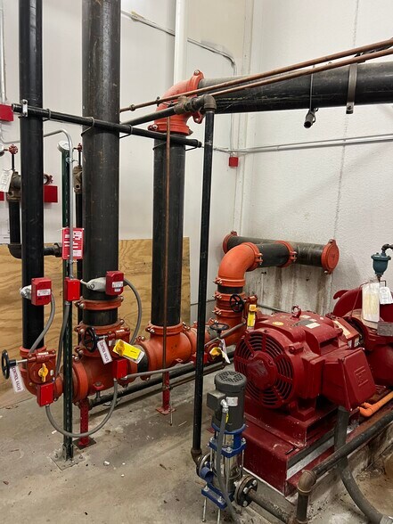 More Photos Of 10777 High Point Dr, Olive Branch Distribution For Sale