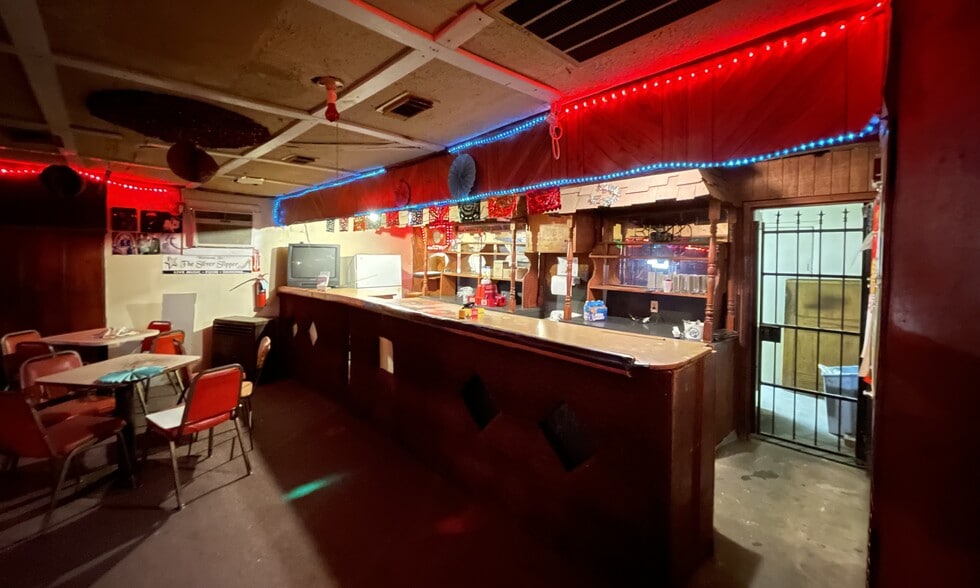 More Photos Of 3717 Crane St, Houston General Retail For Sale