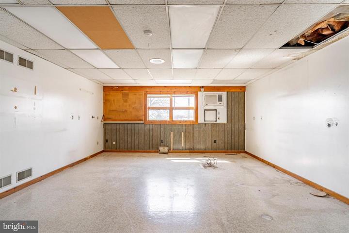 More Photos Of 915 N Hanover St, Elizabethtown Medical For Sale