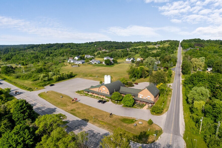 More Photos Of 5046 S West Bay Shore Dr, Suttons Bay Storefront Retail Residential For Sale