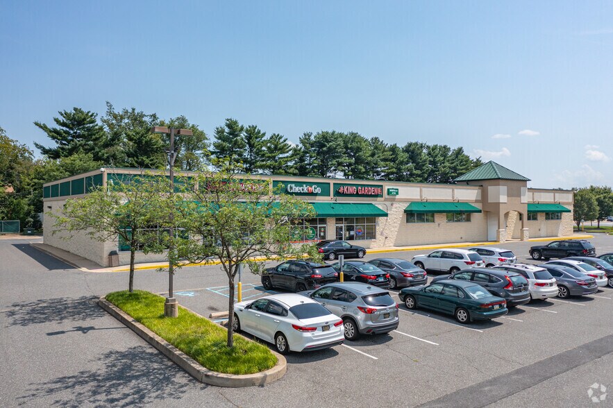 More Photos Of 1500 Beaver Brook Plz, New Castle Storefront For Lease