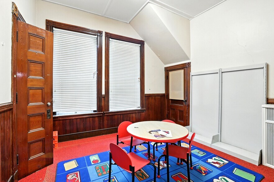 More Photos Of 3 Merrimack St, Penacook Office For Sale