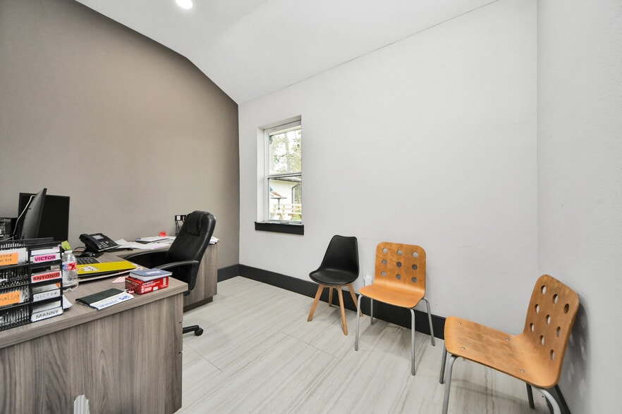 More Photos Of 5310 Logston Ln, Spring Flex For Sale