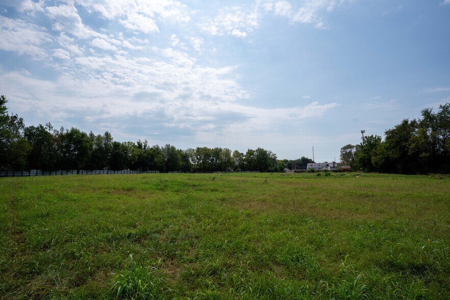 More Photos Of 3511 7th Street Rd, Louisville Land For Sale