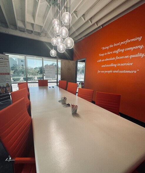 More Photos Of 714 N Massachusetts Ave, Lakeland Loft Creative Space For Lease