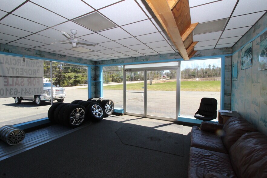 More Photos Of 20 Estes Ave, Palmyra Auto Dealership For Sale