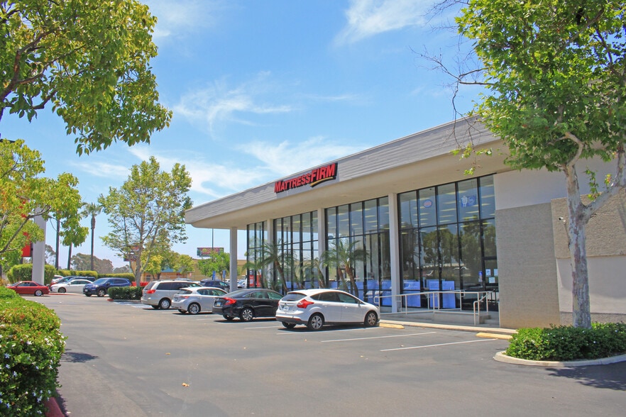 More Photos Of 8001 Othello Ave, San Diego Unknown For Lease